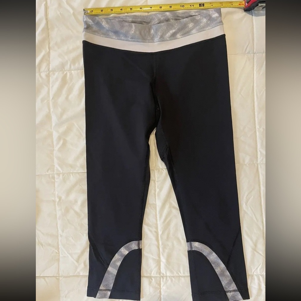 Women’s Lululemon Capri Running Leggings - Size 8